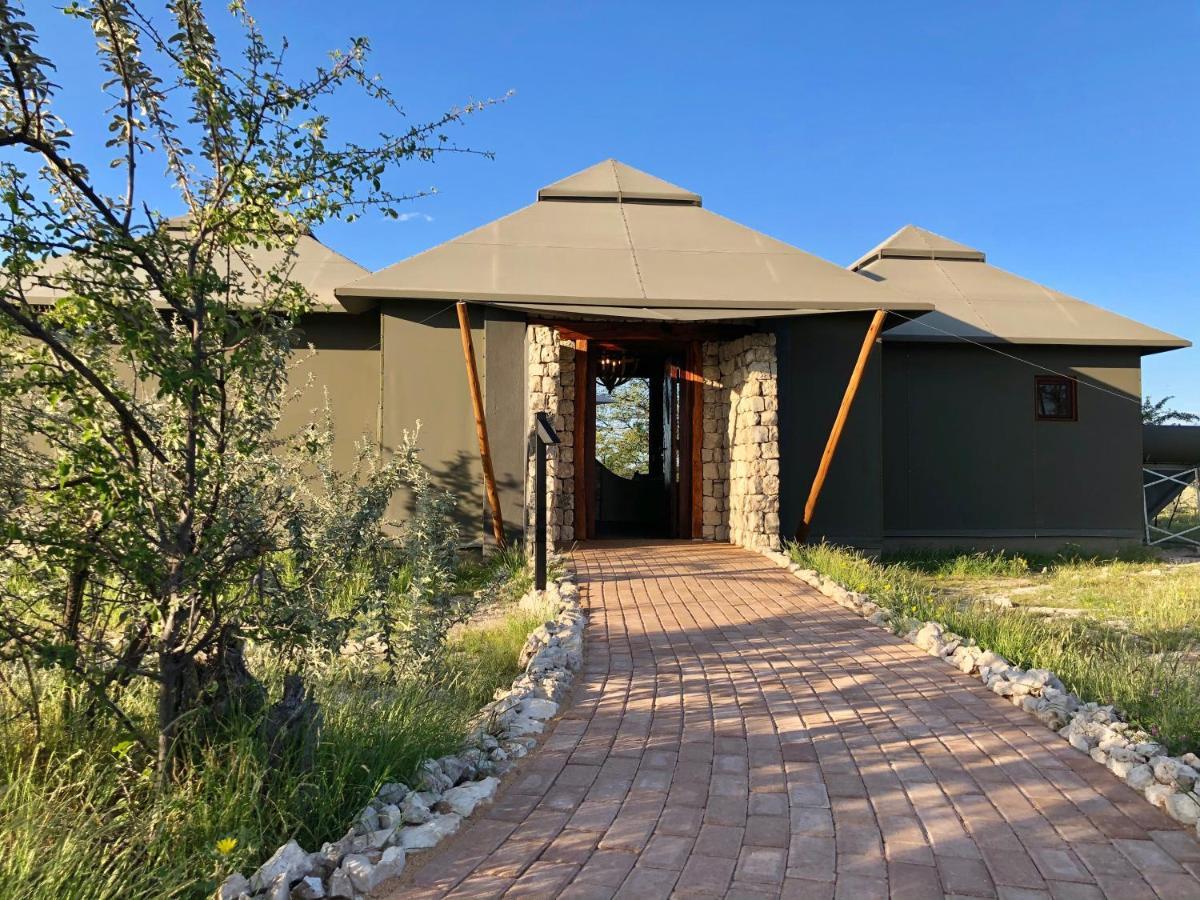 Etosha Oberland Lodge Okaukuejo Exteriér fotografie