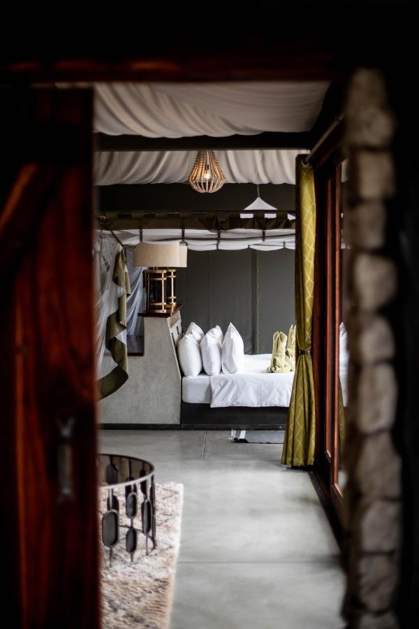 Etosha Oberland Lodge Okaukuejo Exteriér fotografie